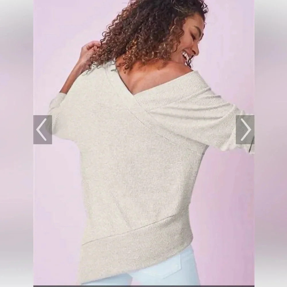 Stella & Dot double v sweater size small - Picture 2 of 13